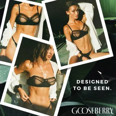 Overlay creative format reference example